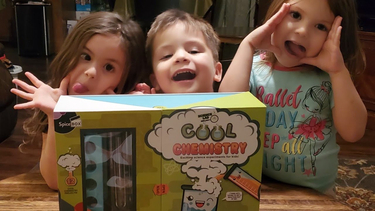 SpiceBox Children's STEM Science Lab Cool Chemistry Kit with 12 Experiments UNBOXING