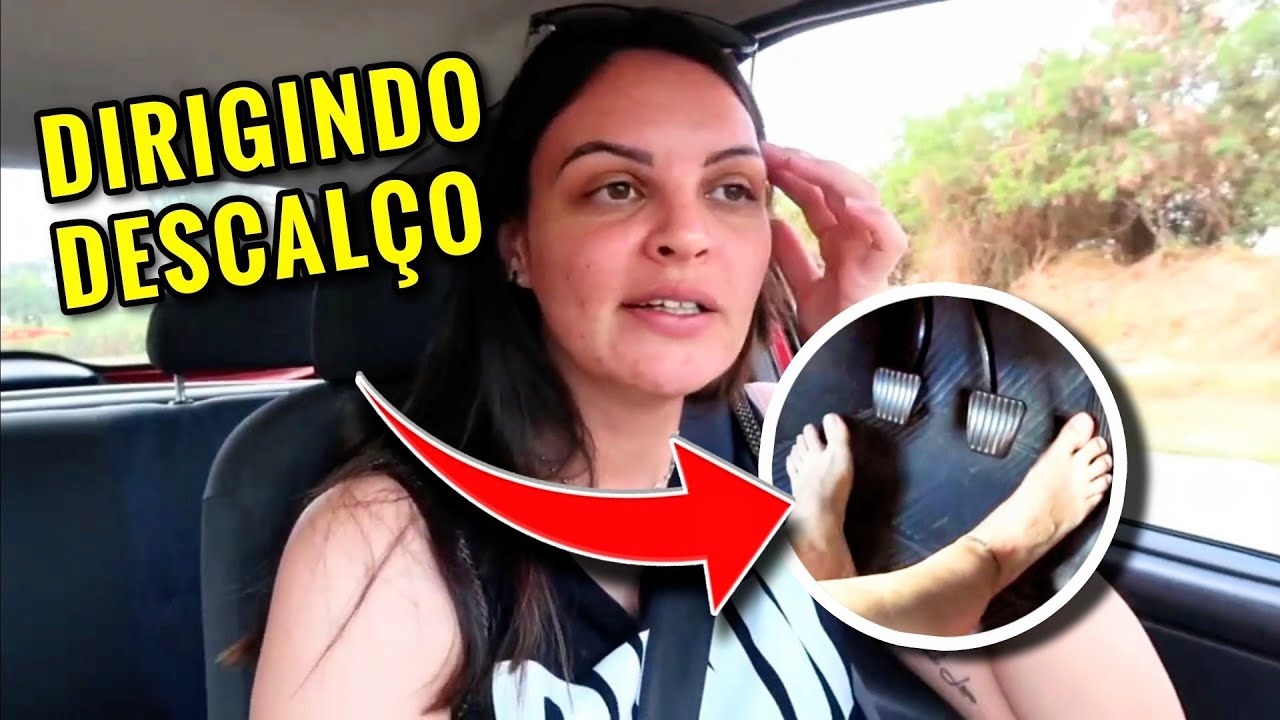 Dirigindo descalço: Mostrei os pedais do carro #carros #celta #dirigindo