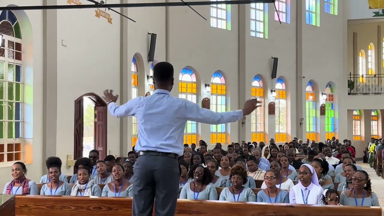 Mpigieni Mungu Kelele za Shangwe (Live Performance)