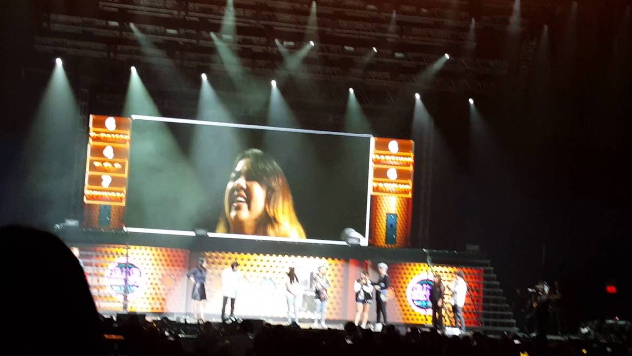 Big Bang Made VIP Fan Meet Hawaii 20161022 - Games with Lucky fans 4