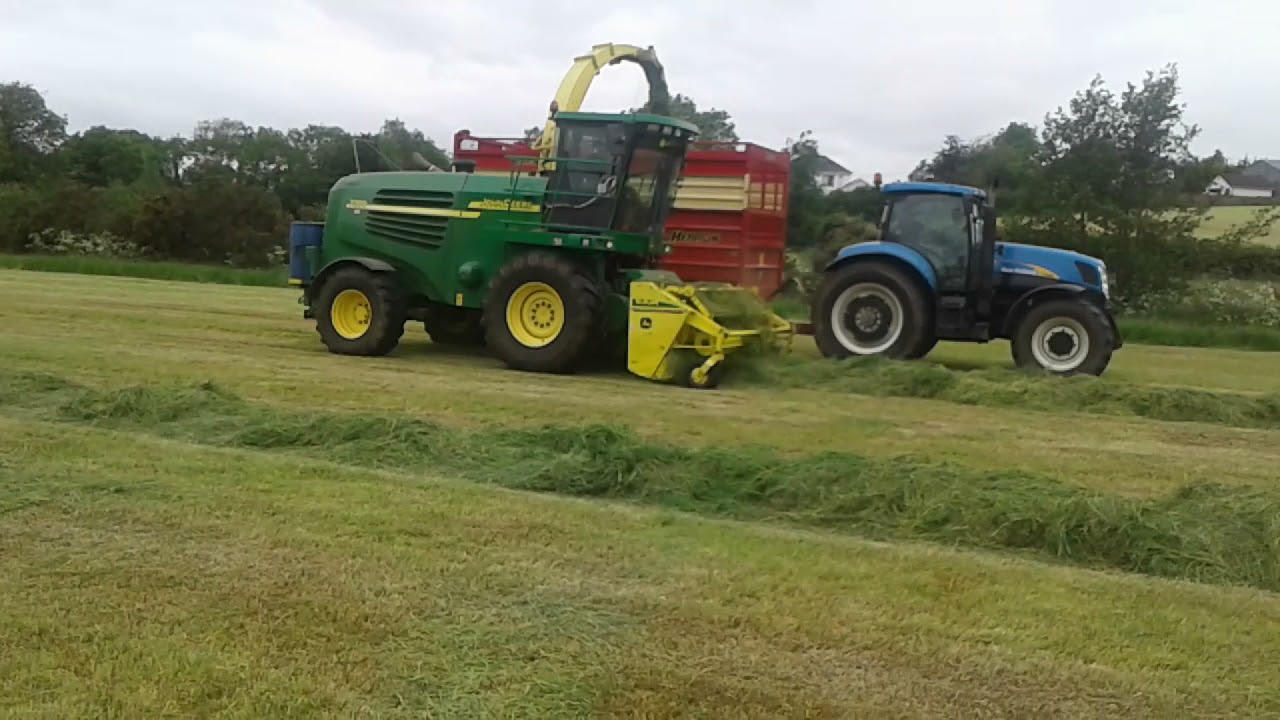 Boyce Farms lifting silage