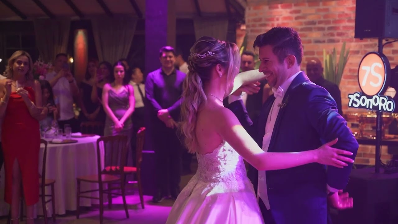 Dan&ccedil;a dos Noivos Amanda e Paulo