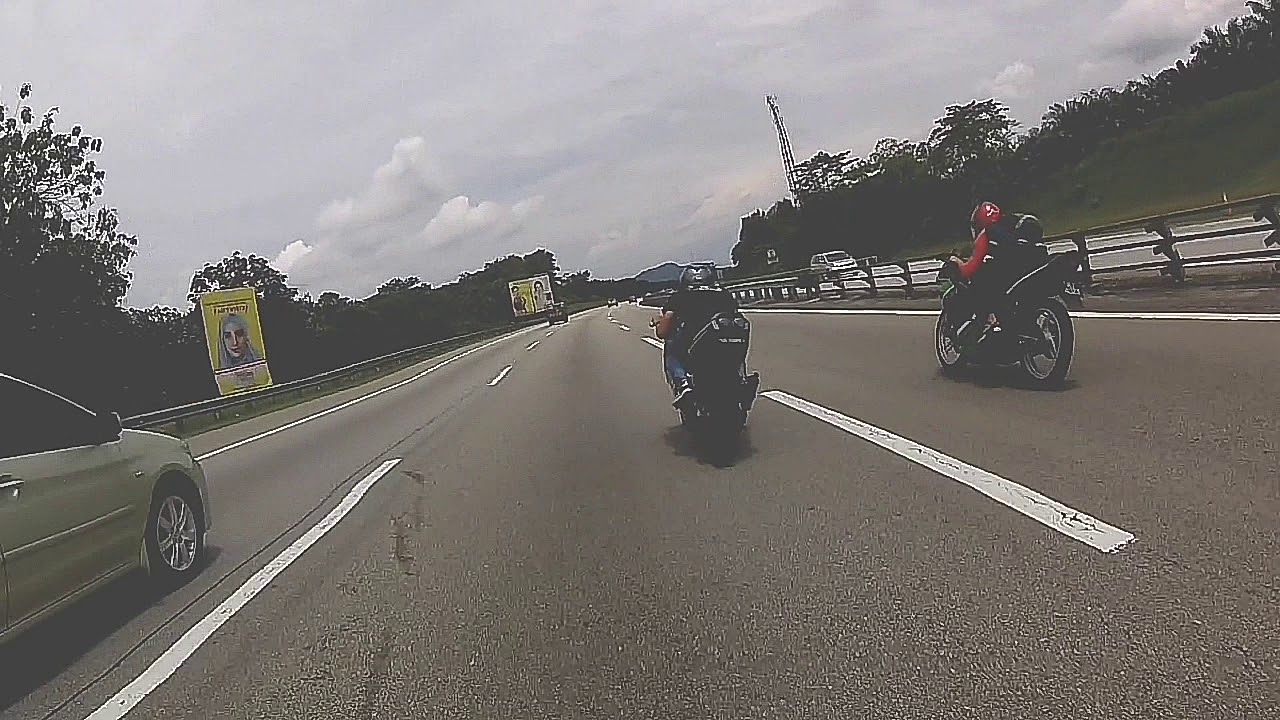 Yamaha TZM vs Kawasaki RR »Layan Highway « Sungkai to Rawang