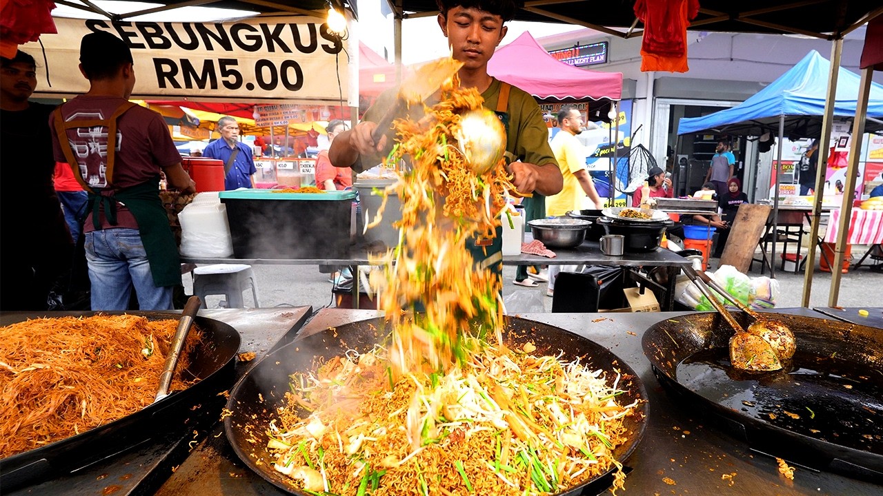 Malaysia’s Ultimate Food Hunt! Can You Eat Everything at Pasar Malam Simpang Empat Night Market? 😱
