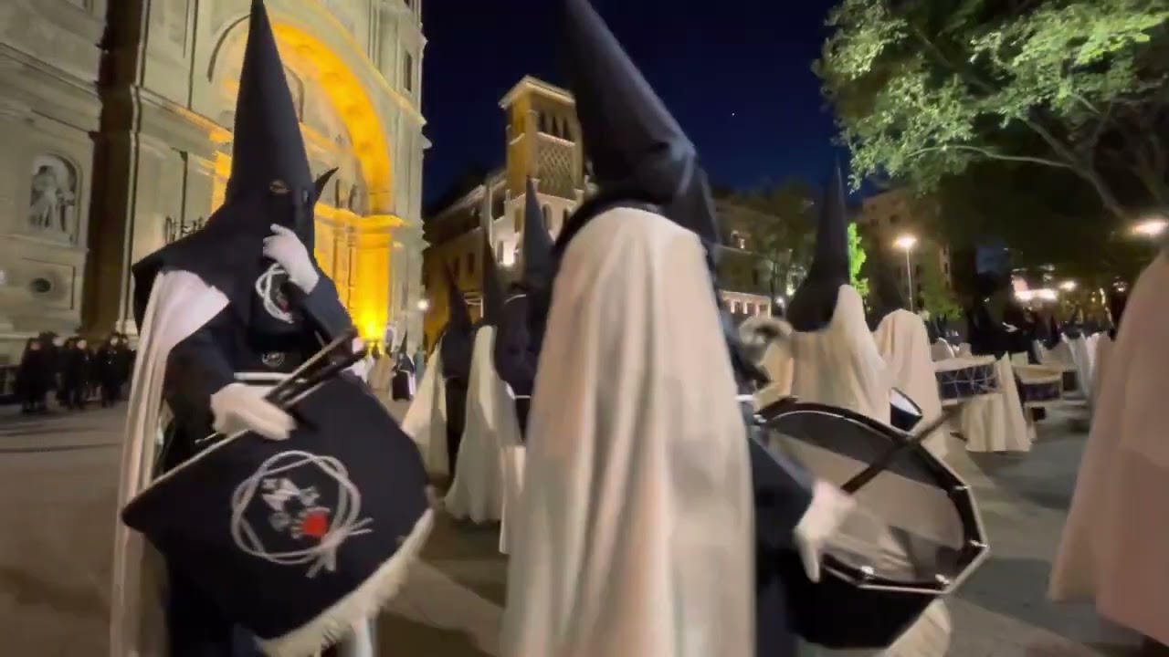 Historia de la Semana Santa Cofradia del Prendimiento en Plaza Sta. Engracia Jota, silencio, tambor