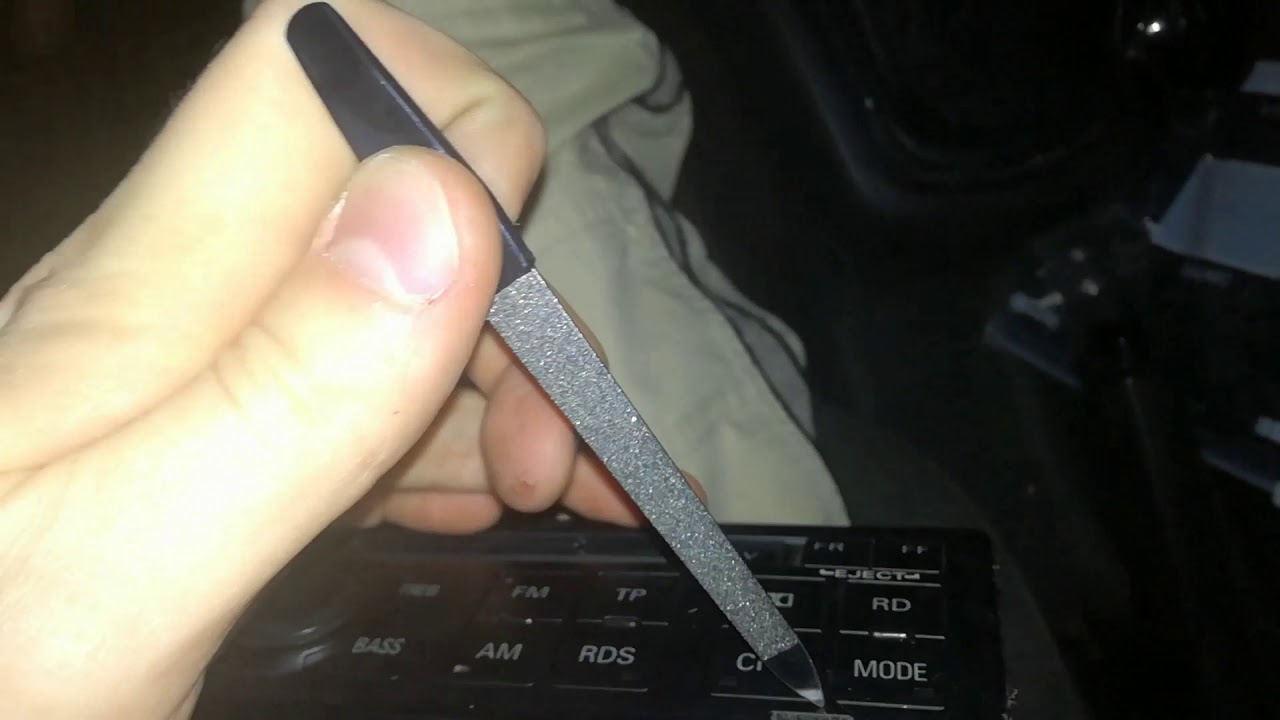 Jak wyjąć radio z audi a3 8l