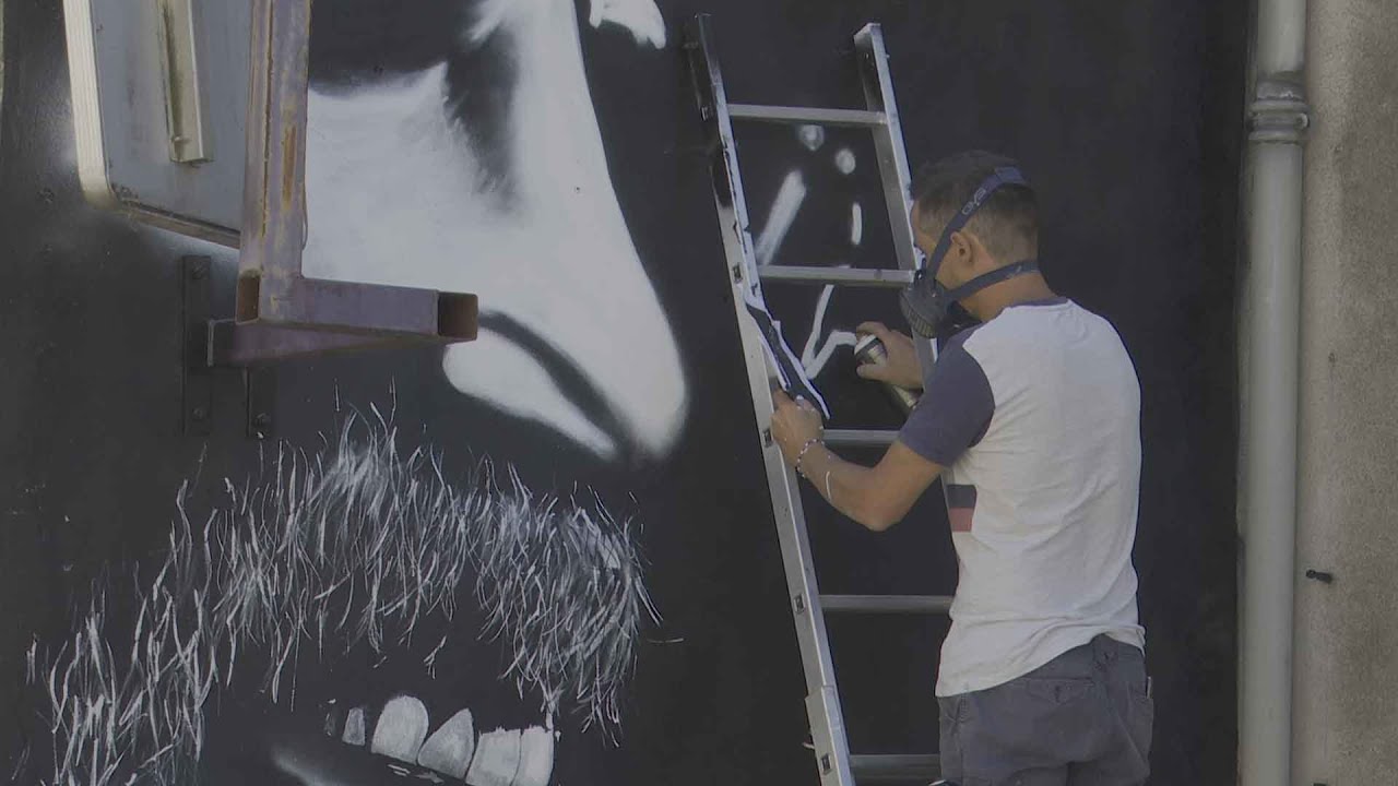 A Clisson les murs changent de couleur