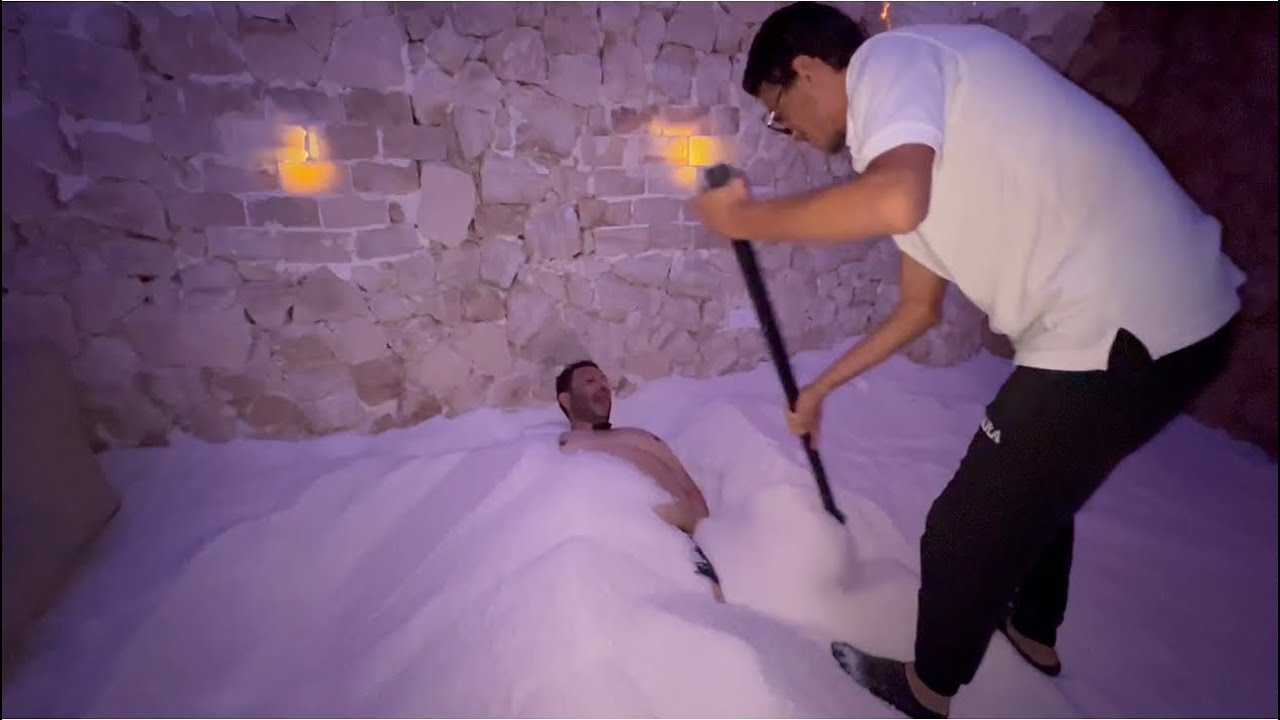 ‎دفنوني في الملح في اكبر كهف ملح  في العالم