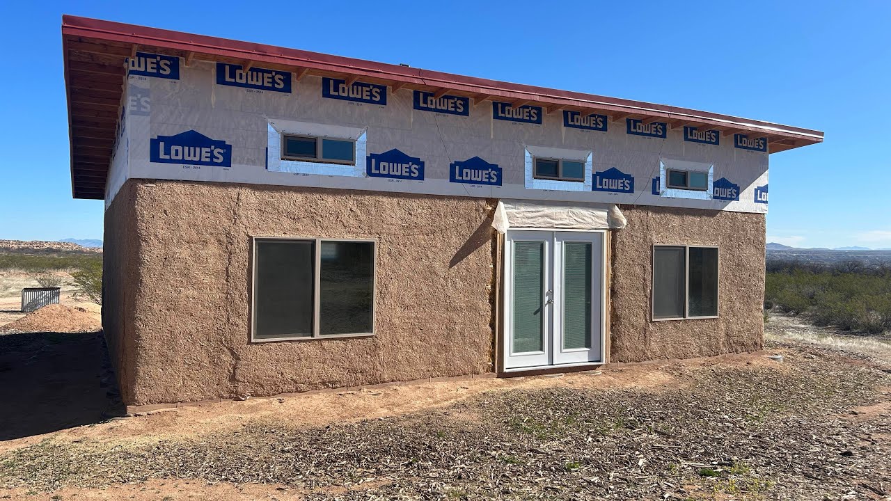 Straw bale House Insulation - How Is it Performing ￼