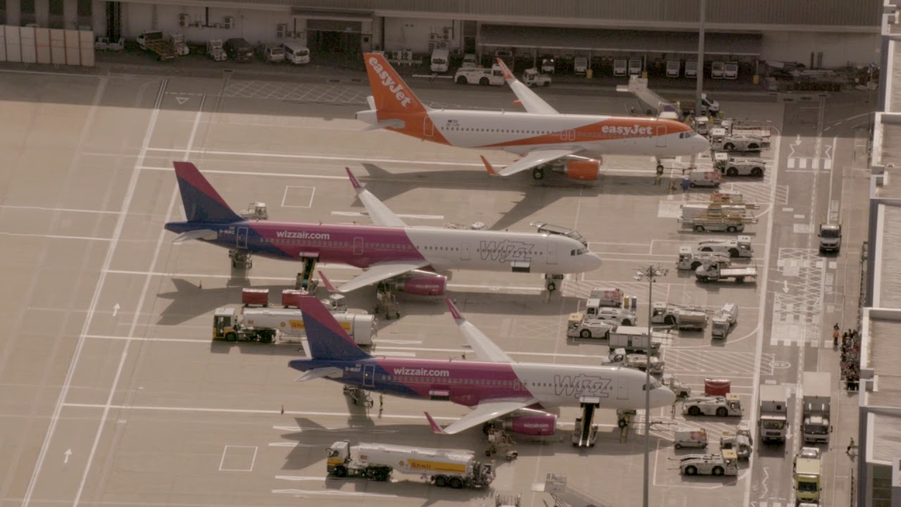 A unique spotting perspective of London Luton Airport