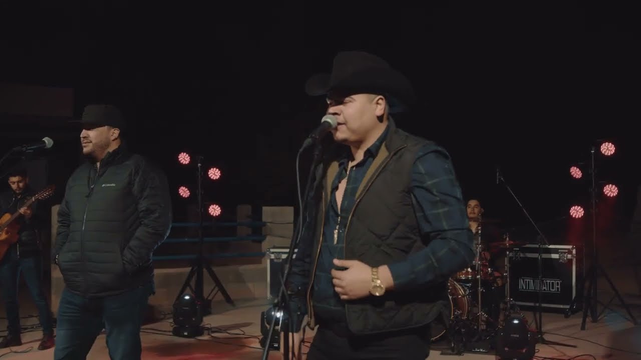 Alto y Piel Morena - Julian Rascon ft @edgardonuñezoficial , @martinPatron  [Video Musical]