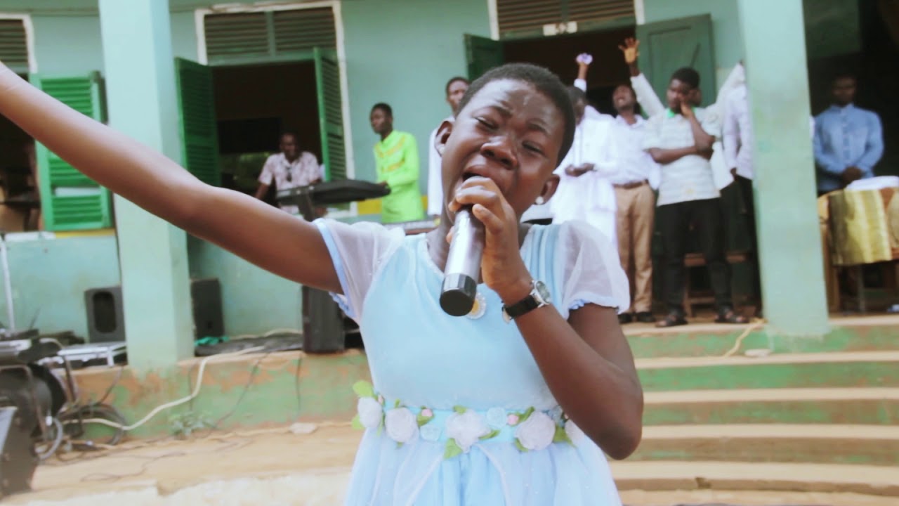 Powerful worship, by Odehyieba Priscilla, made students of K.S.T.S cried.