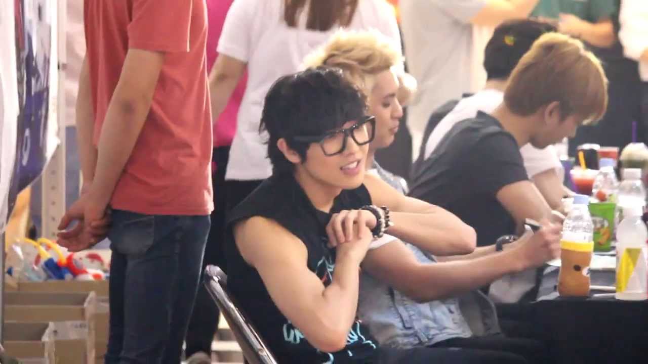 [FANCAM] 20130824 Yeouido IFC Mall MBLAQ Fan Sign Event Lee Joon