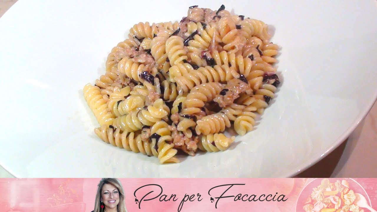 PASTA CON PANNA, RADICCHIO E SALSICCIA. Così facile, così buona! Ricetta veloce e gustosa