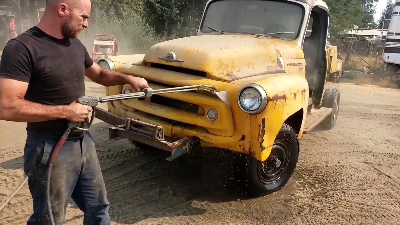 1956 International - Truck Restoration - Hallmark Truck - Disassembly