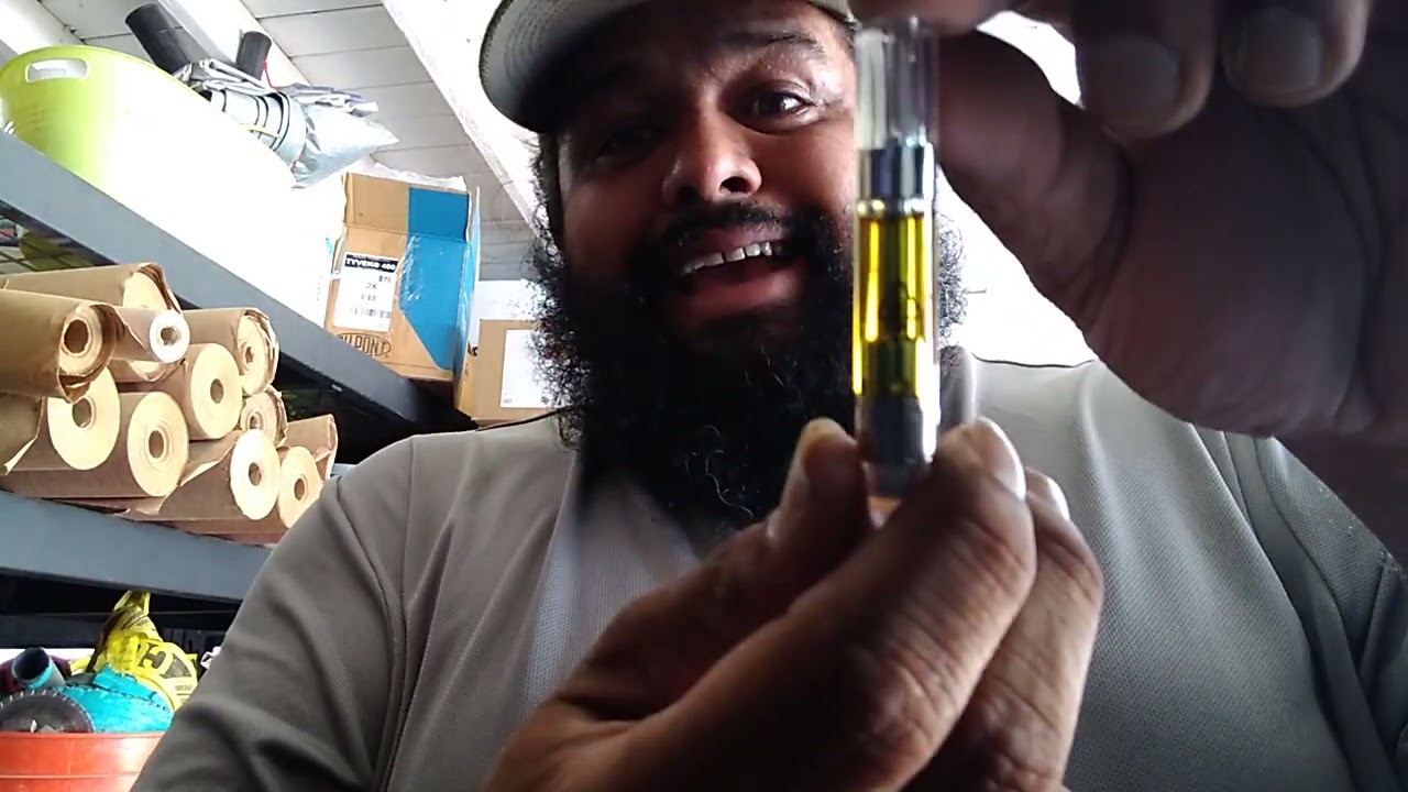 420 Cart Reviews - Moxie - Strawberry Cheesecake