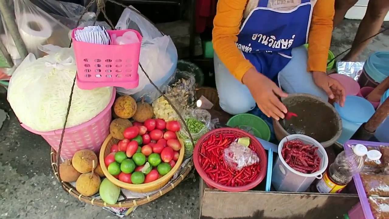 Best Thai Papaya Salad - Thai Som Tum - Thailand Street Food