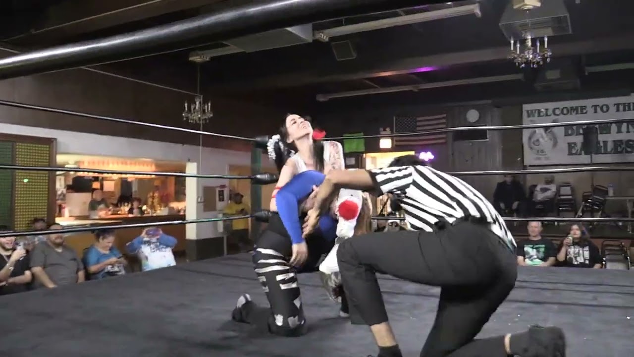 Vega Venum vs Nikki Rebol