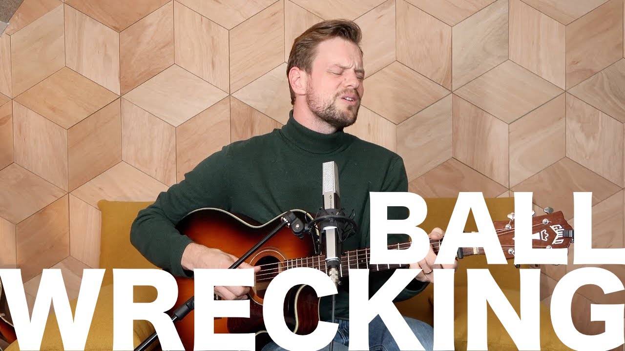 Wrecking ball - Miley Cyrus (cover by VONCKEN)