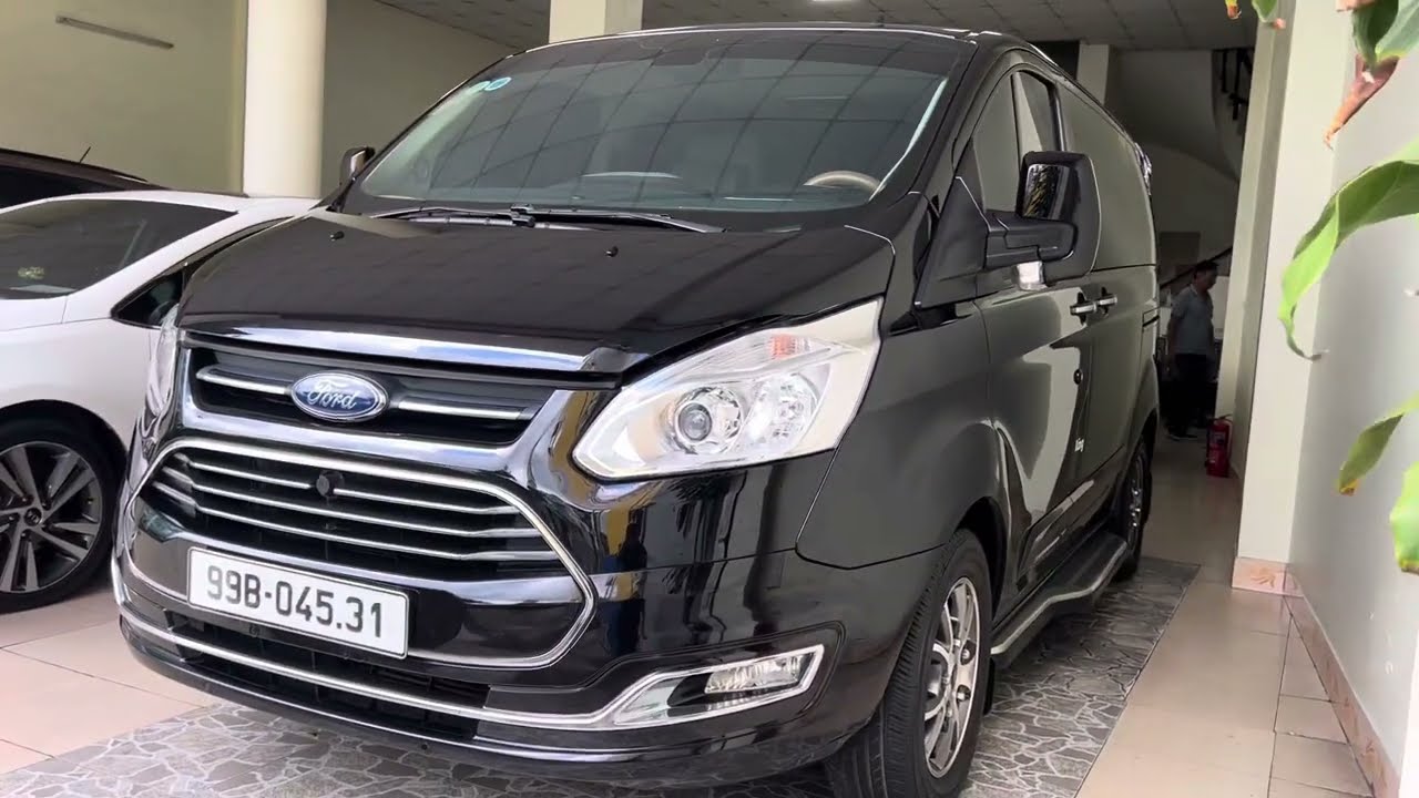 Ford TUNEO SUẤT SẮC LIMOSHINE LUXURY 720 Triệu zin mới Full đồ Bản Cao nhất 