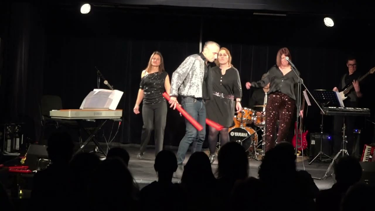 Les débiliteux chantent CLOCLO