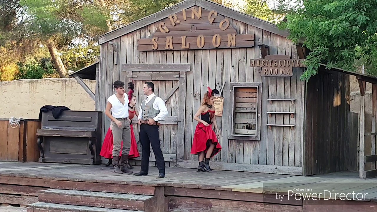 CanCan Show - Parque Warner Madrid