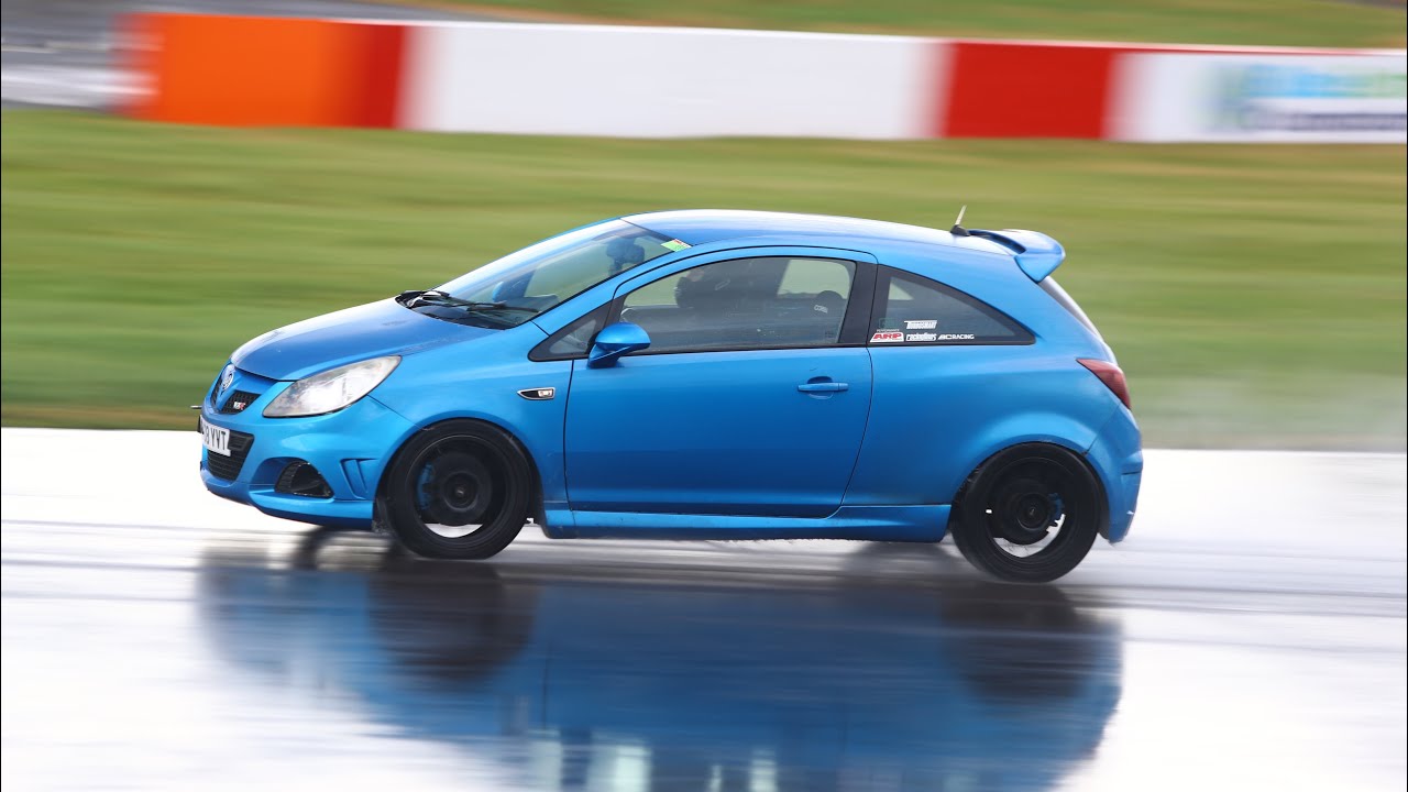 Corsa D VXR B204 G25-660 - Donington Park wet track day