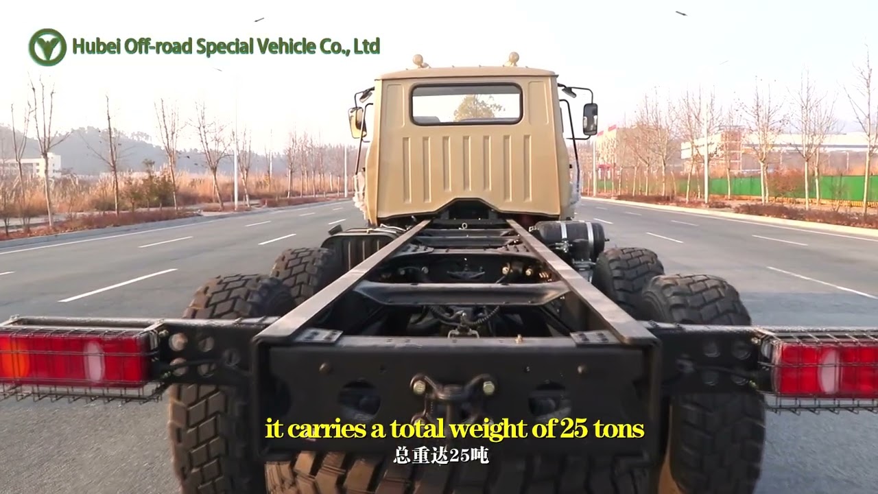 Six-wheel drive pointed-nose off-road truck