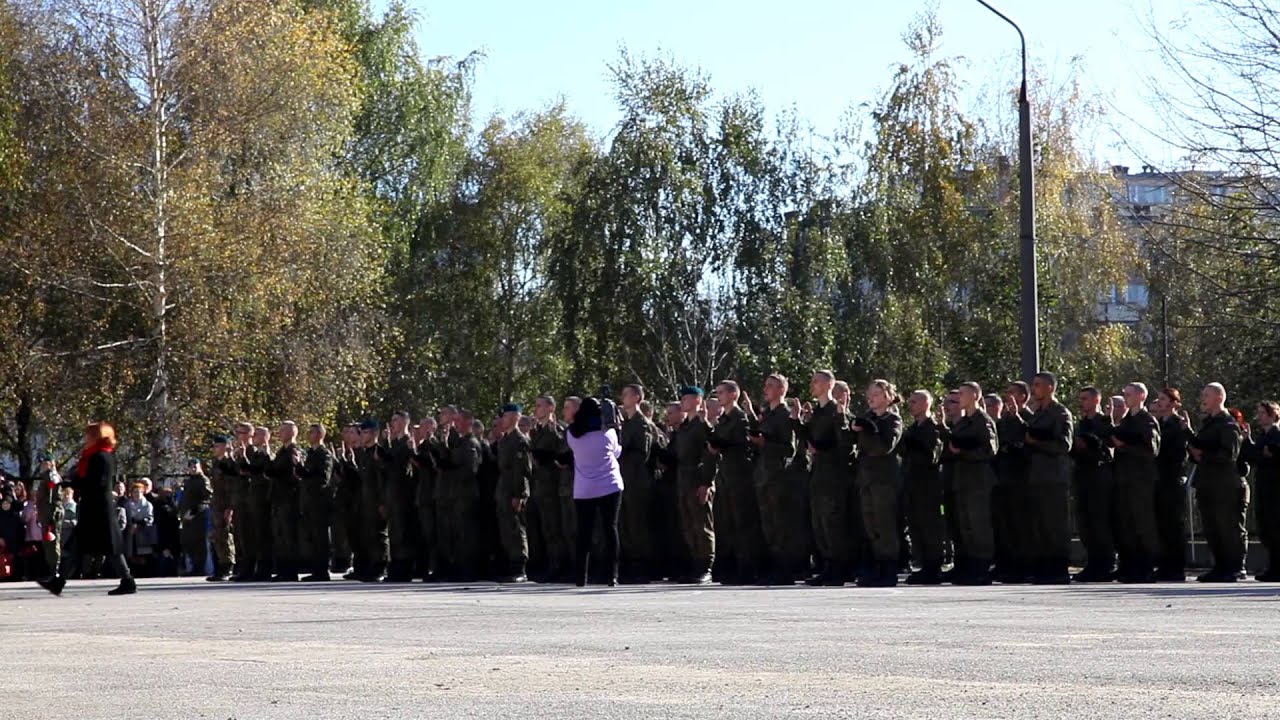 ślubowanie klas pierwszych wojskowych w 14LO w Lublinie