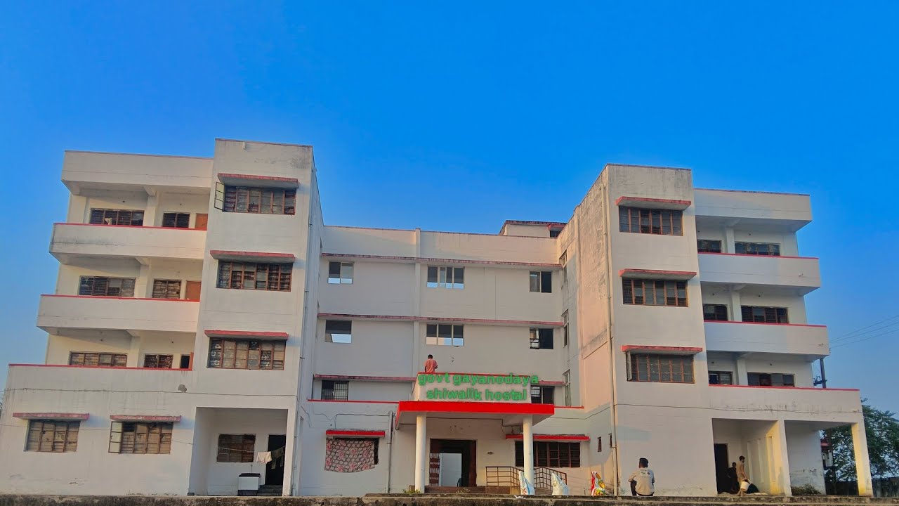 Govt gayanodaya school vicharpur vs senior hostel  maa visit kar rahi hai senior hostel pe #trending