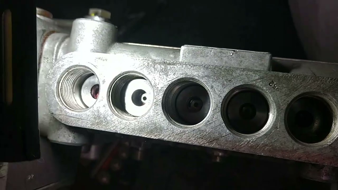 Repairing a seized Bosch mechanical fuel injection pump, stuck main rack
