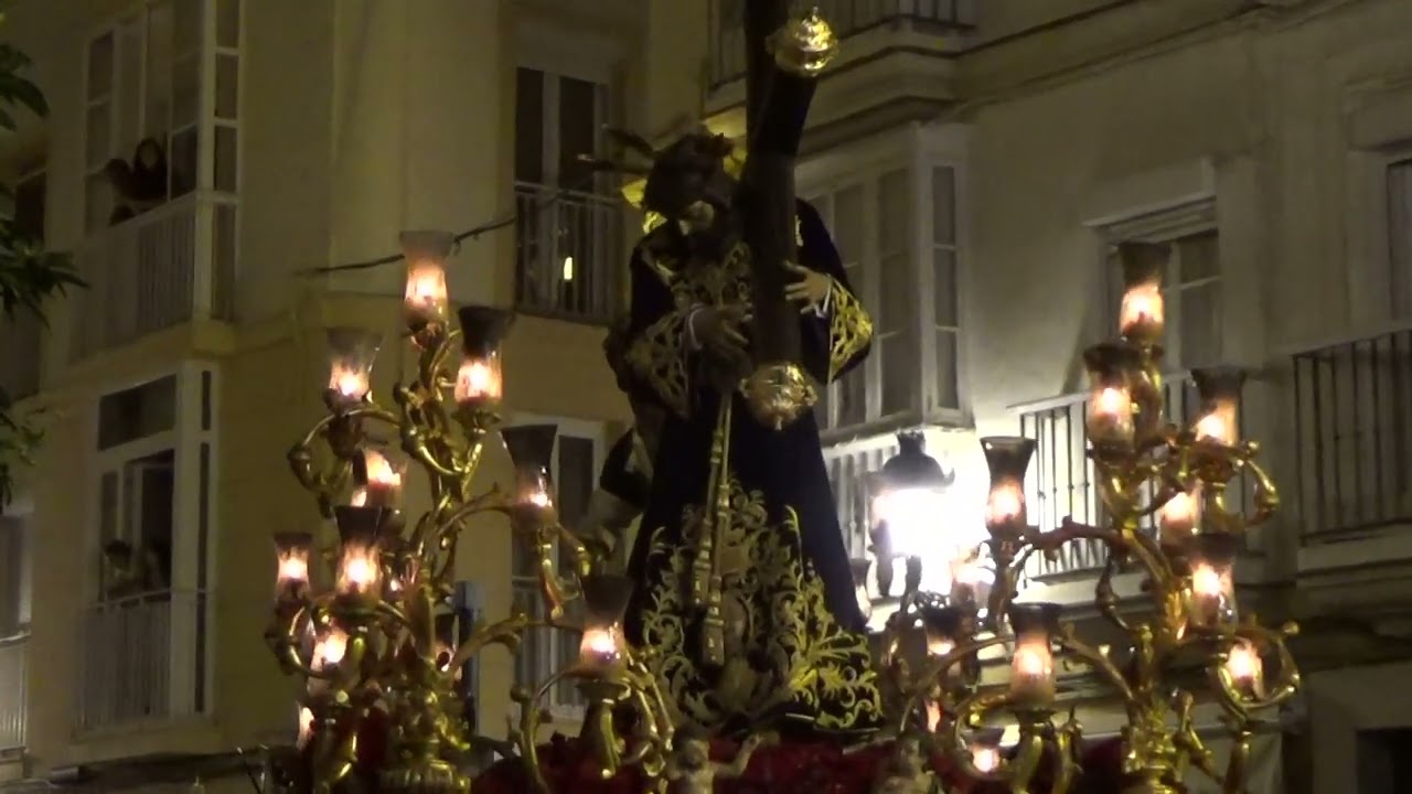 🎥🔴(Nazareno del Amor Magna de Cádiz 2022.)Acompañado A.M Encarnación de San Benito Sevilla.