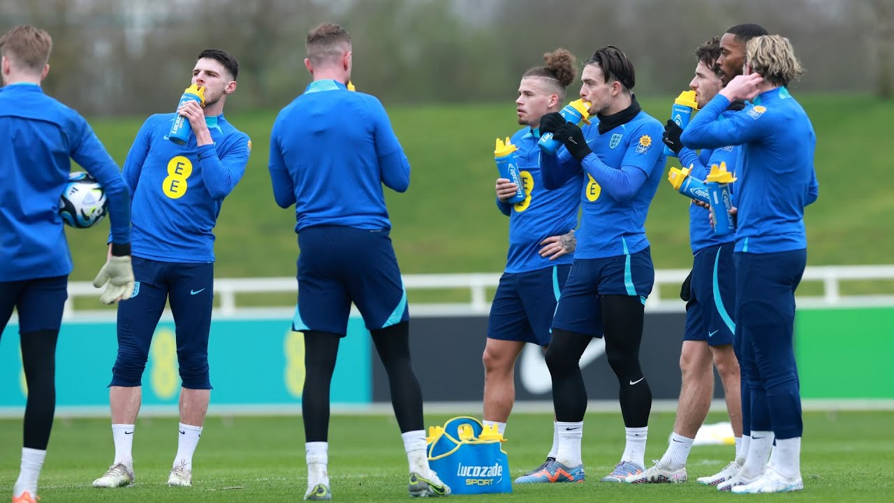 ⚽ Watch Kane, Bellingham & Saka as England train ahead of Italy 🔥