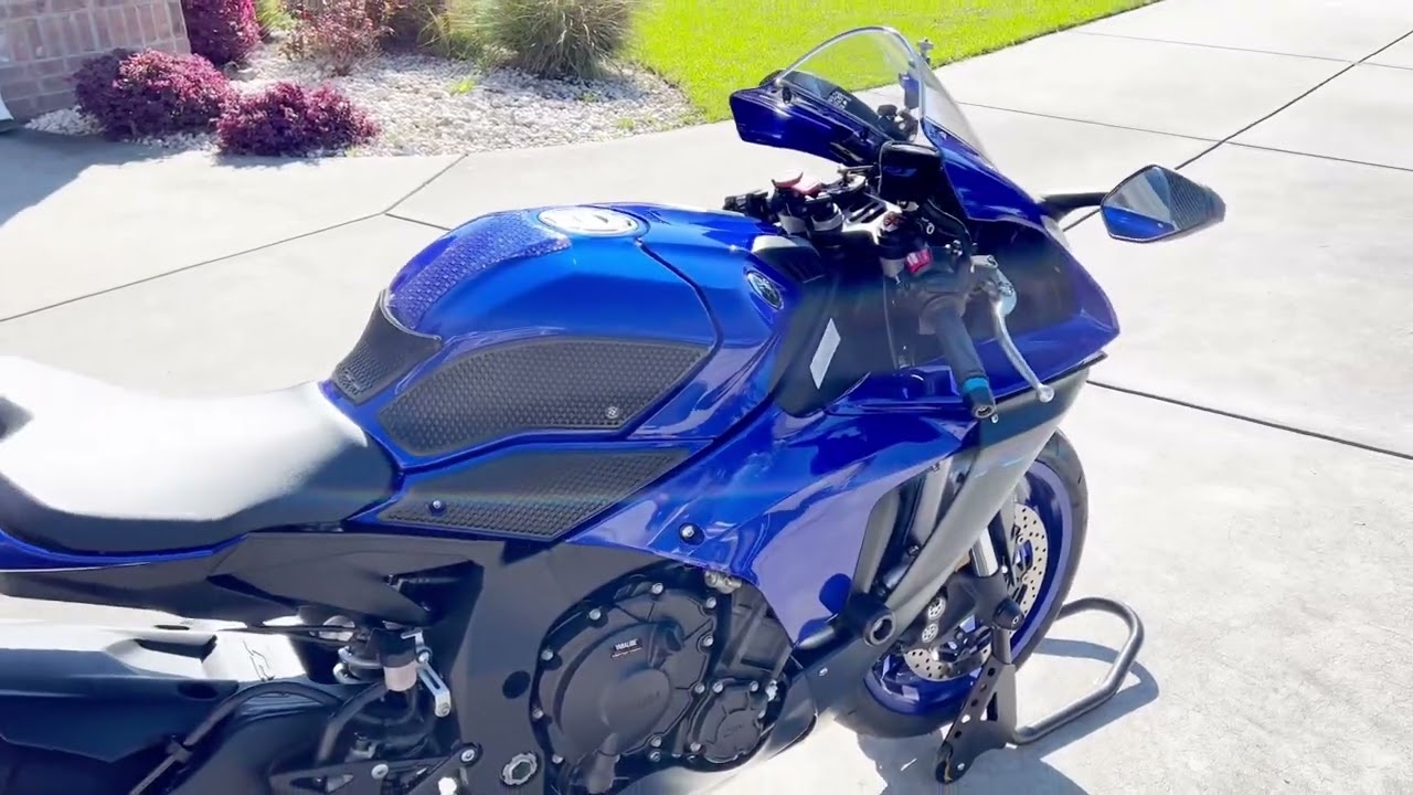 Yamaha R1 и R1M 2023 года: какой высокопроизводительный мотоцикл Yamaha подойдет именно вам?