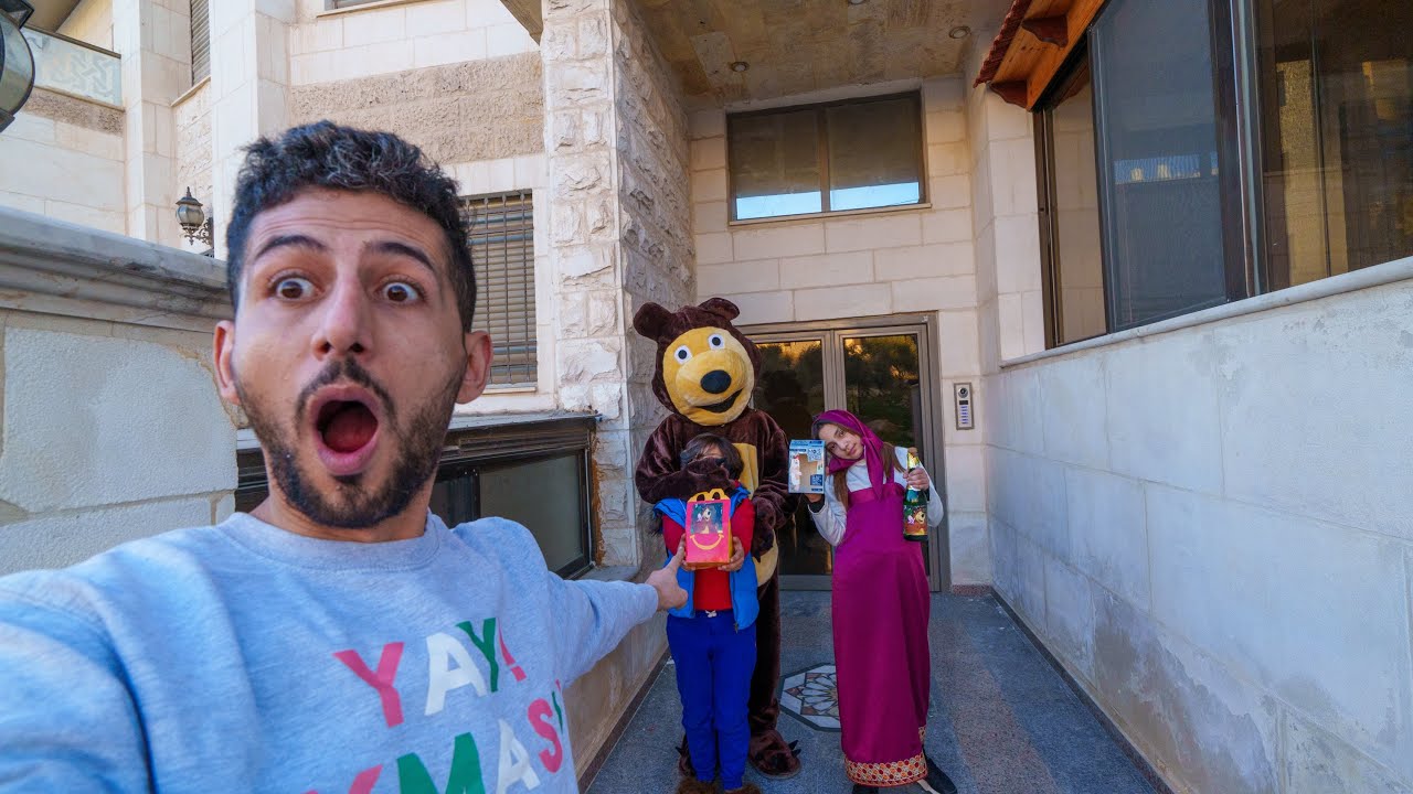 الدب الشرير هاجمنا ومعه وجبة ماشا والدب الجديدة وخلودة لقينا بالوجبة أشياء صادمة !! ايمن تيوبر وماشا
