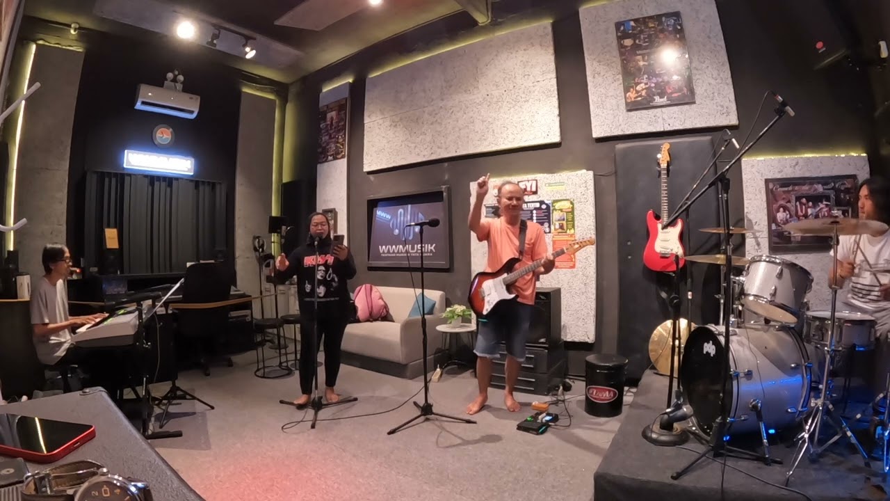 Estranged (cari chord dan hafalkan bagan)