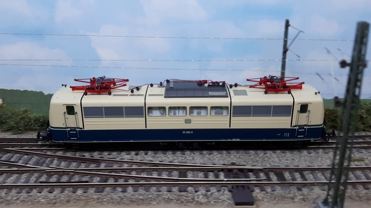 BR 151 mit ZIMO MX645P22, 10x15 mm Lautsprecher und Originalsound