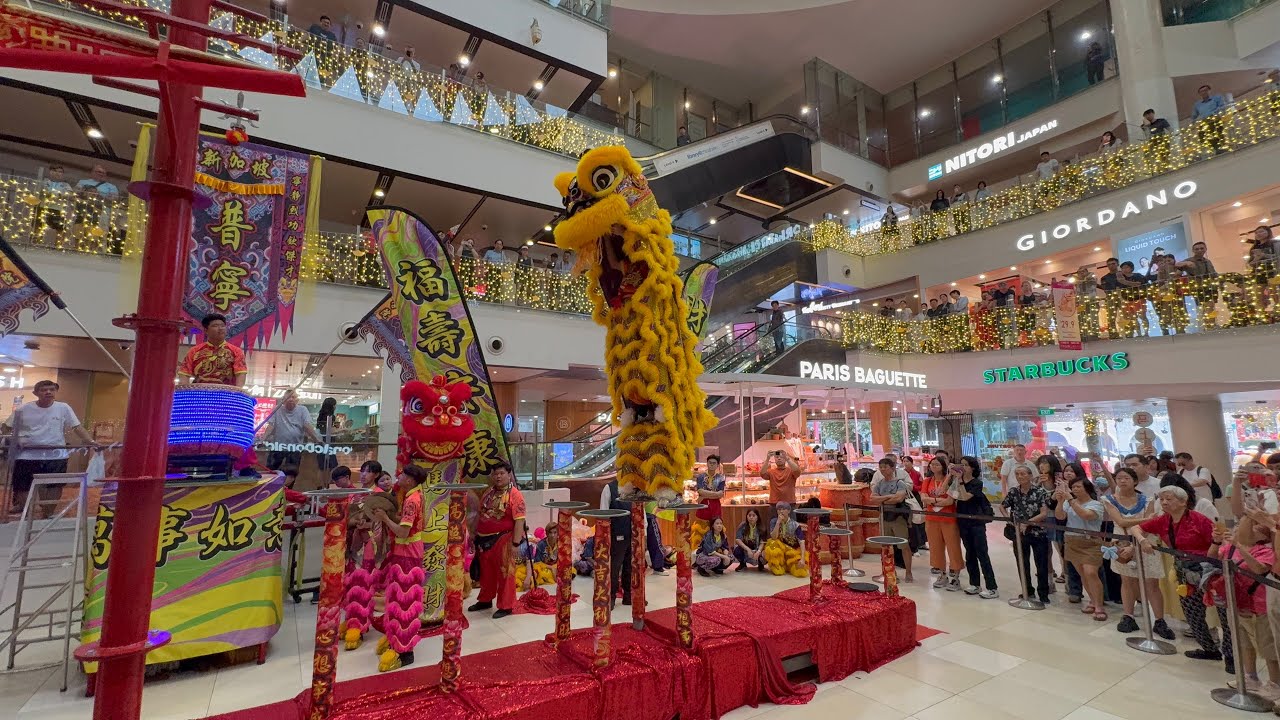 騰勇關聖宮龍獅團 Teng Yong KSK Lion Dance High Poles Performance at Chinatown Point 23 February 2026