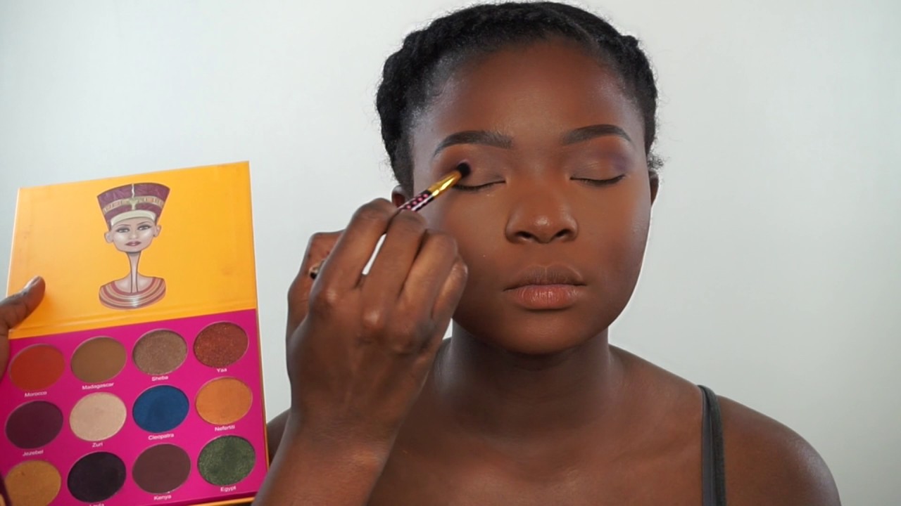 Black smokey eye // hooded eyes edition