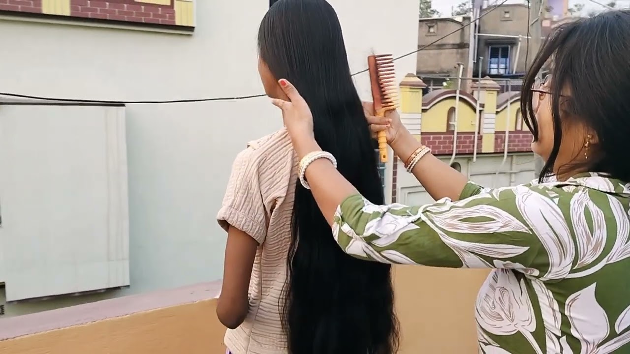 Hair combing by sister // knots detangling 