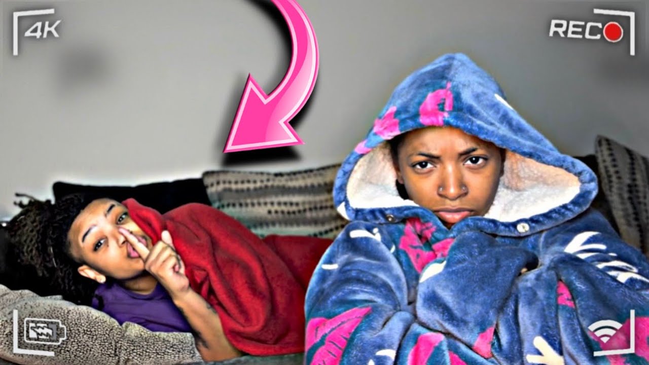 SLEEPING ON THE COUCH TO SEE HOW MY GIRLFRIEND REACTS *CUTE REACTION*