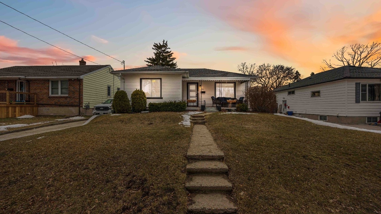 931 Greendale Street, Sarnia, ON