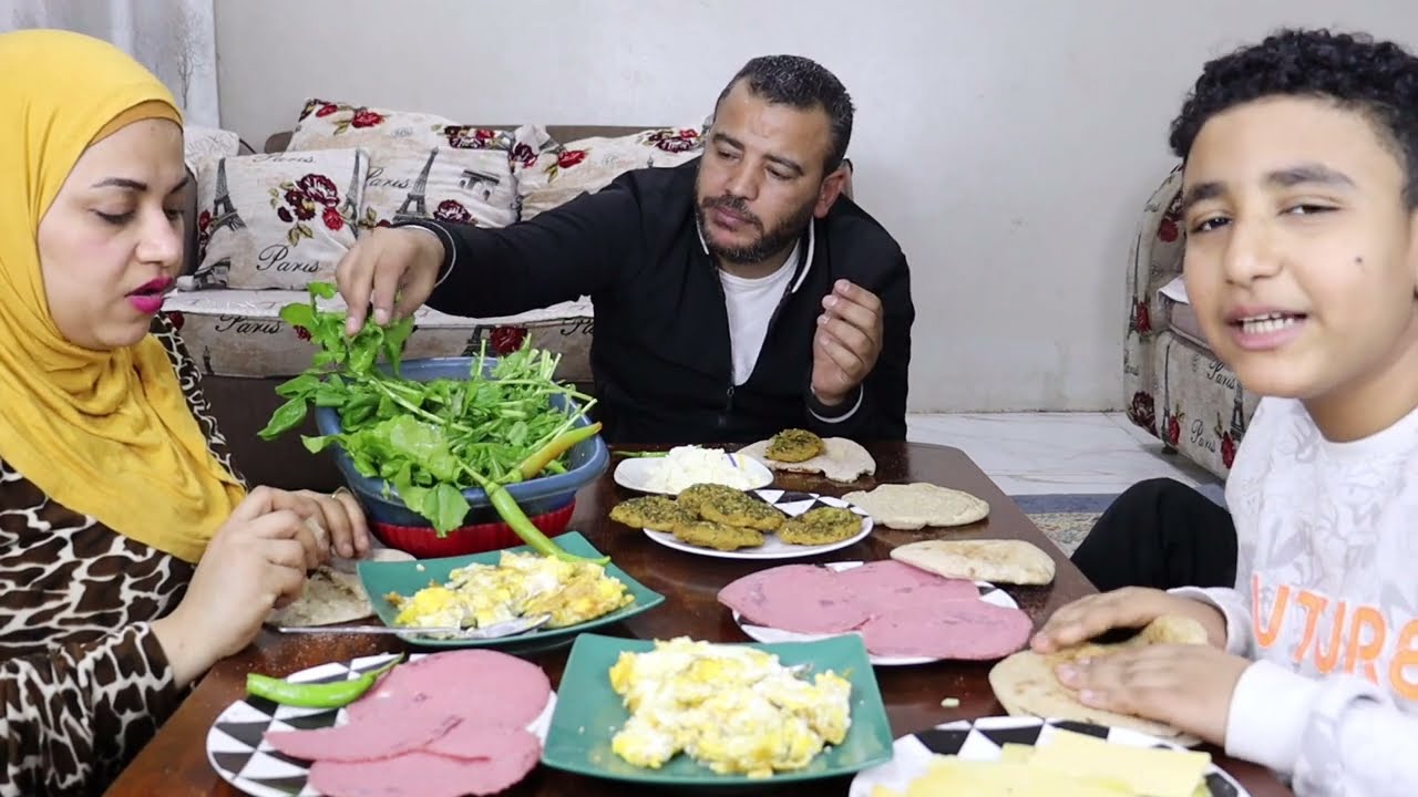 تحدي اكل/شوفوا مين اللي طب علينا والعيال ما كلتش معانا سفره يوم الاجازه بس والله زعلته سلمى قوي 🫣