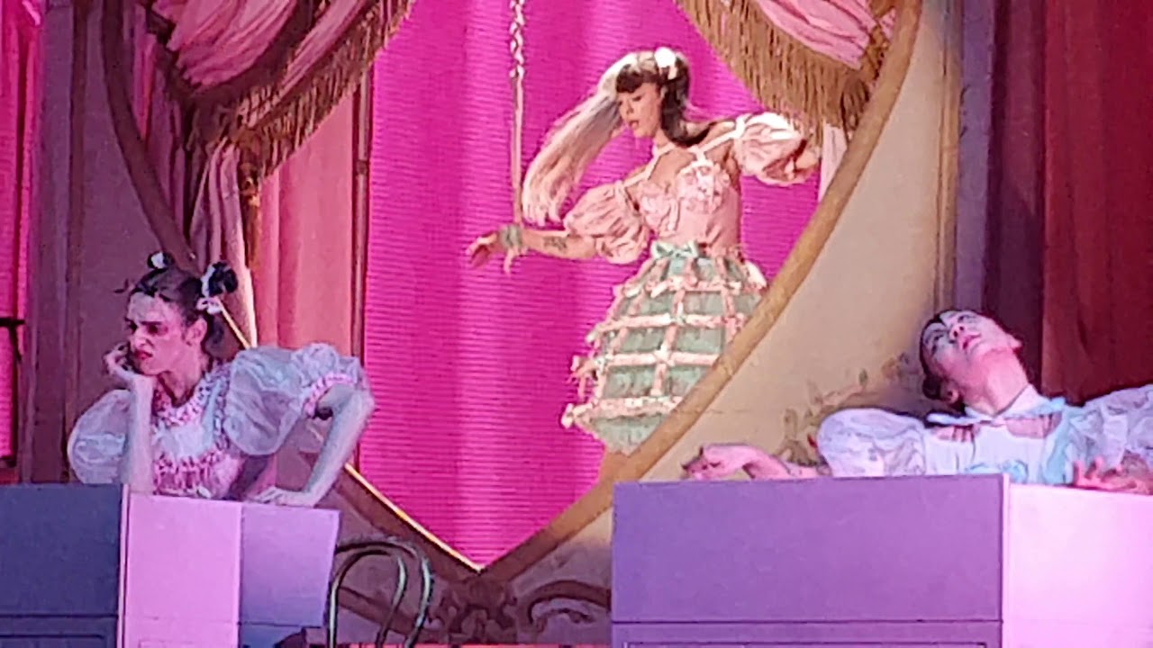 Melanie Martinez - Show and tell (live HD) Stockholm Sweden 2020 - K12 Tour