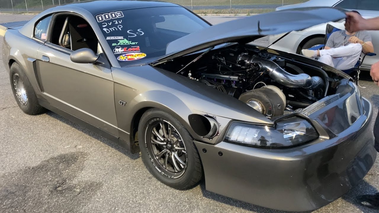 Одномоторный 2-литровый Mustang с механической коробкой передач выигрывает на Street Car Takeover!