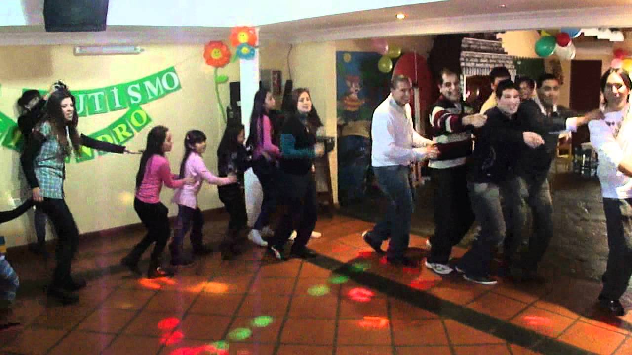 Salón Evaristo´s; Bautismo de Lisandro: Bailando De reversa