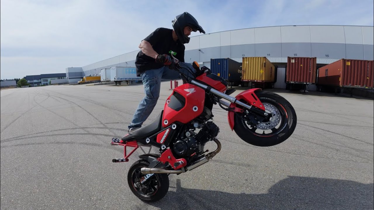 Honda Grom Lot Session / Обучение езде на заднем колесе и основам езды