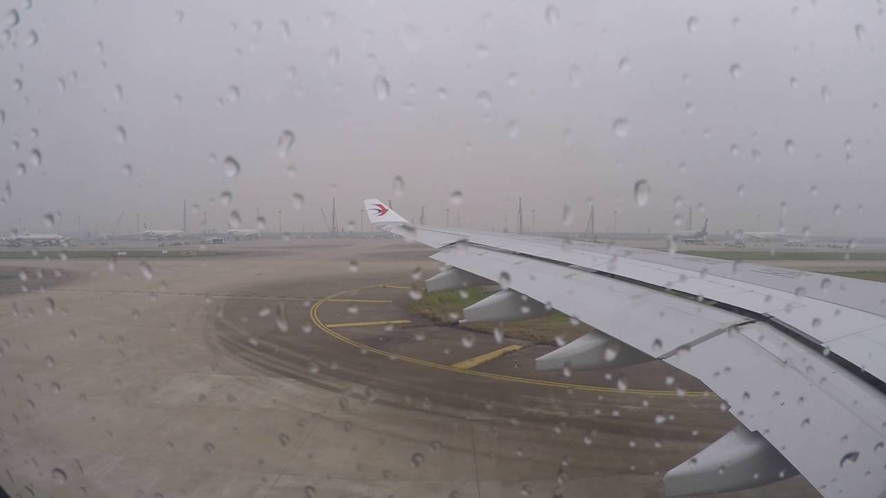 [MVT] CHINA EASTERN A330-200 Shanghaï ⇒ Paris (TAKE OFF)