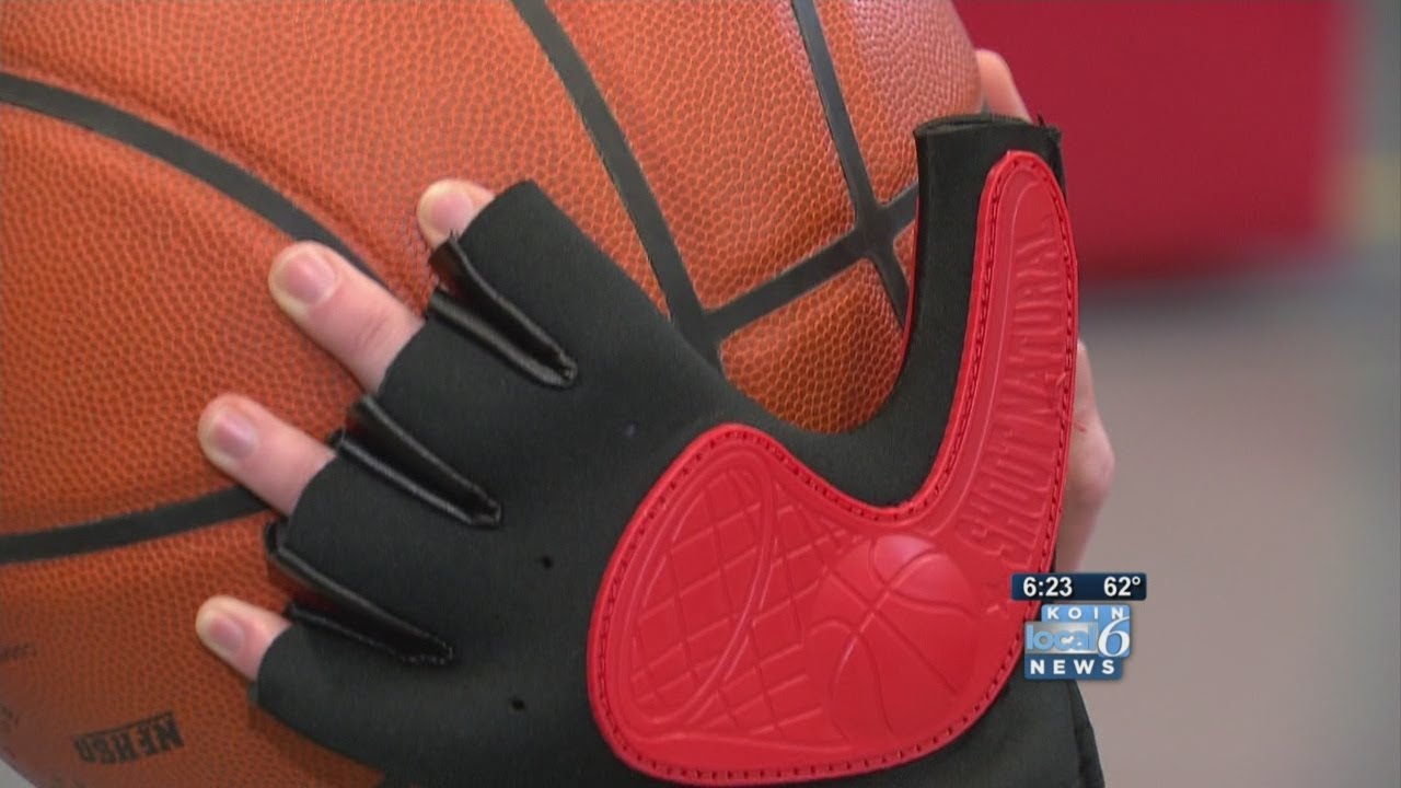 Dads launch 'natural' basketball shooting glove