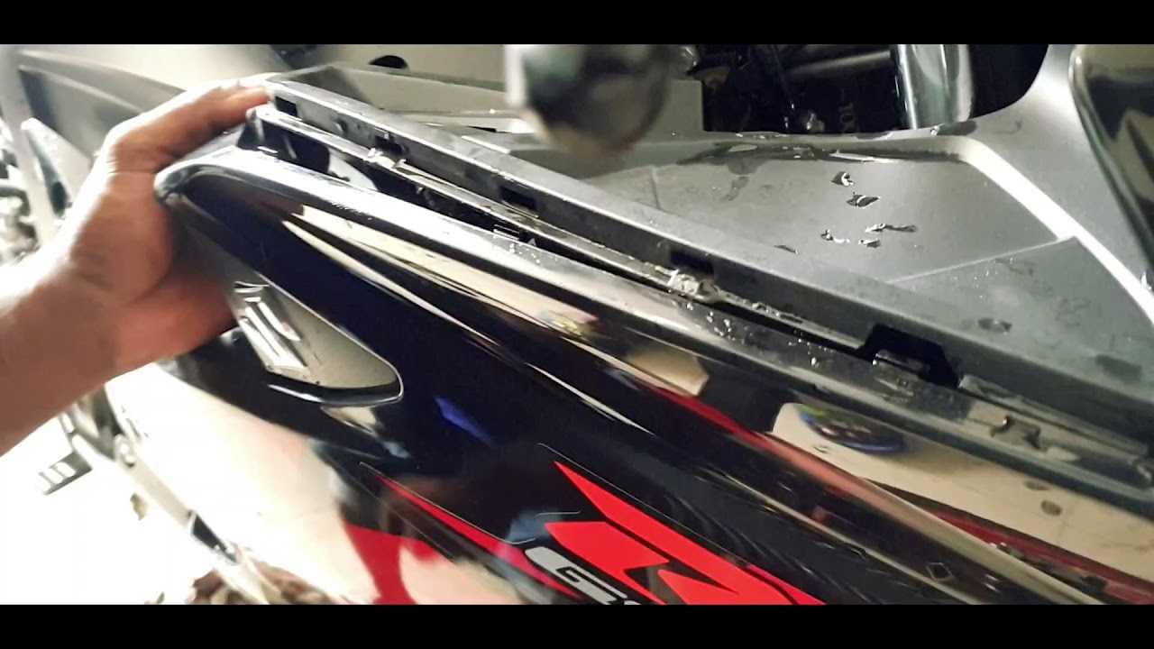 How To Remove Suzuki GSX R150 Back Kit